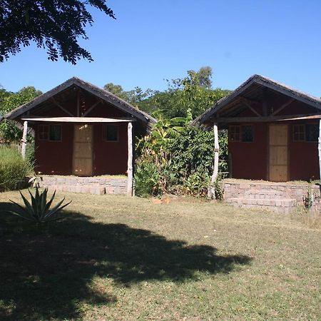 Itc Lodge Ranohira Buitenkant foto