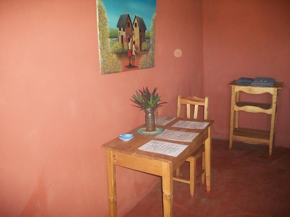 Itc Lodge Ranohira Buitenkant foto