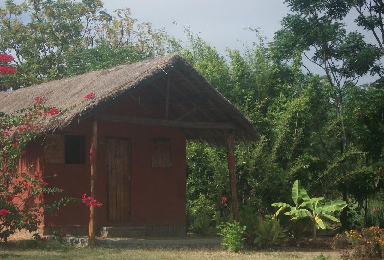 Itc Lodge Ranohira Buitenkant foto